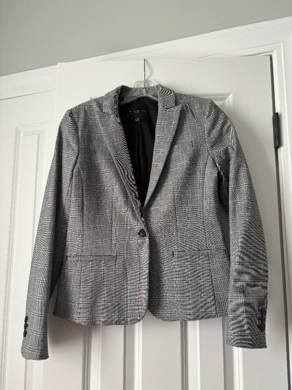 BANANA REPUBLIC CLASSIC FIT BLAZER - BLACK & WHITE PLAID